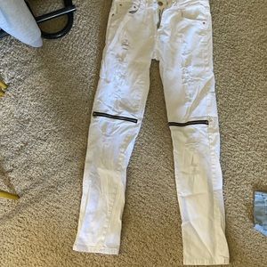 White denim jeans
